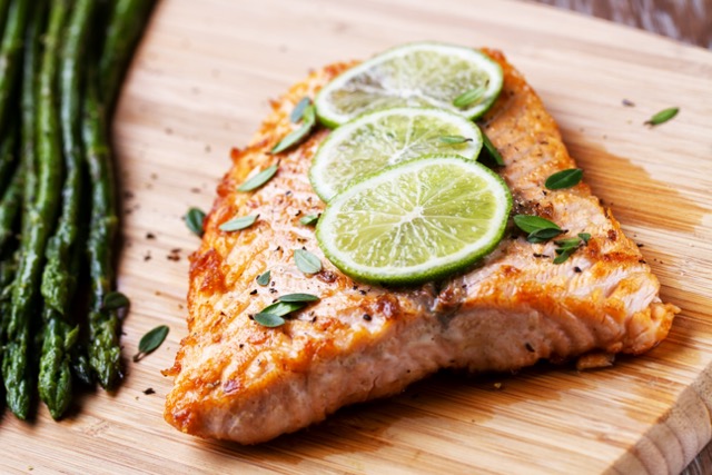 Fillet of salmon with asparagus are examples of anti-inflammatory foods.